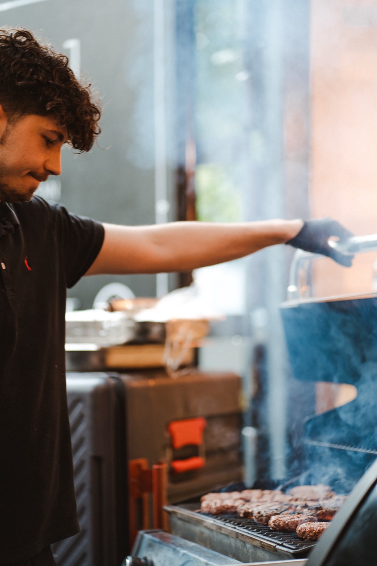 STREET-KITCHEN Koch am Grill