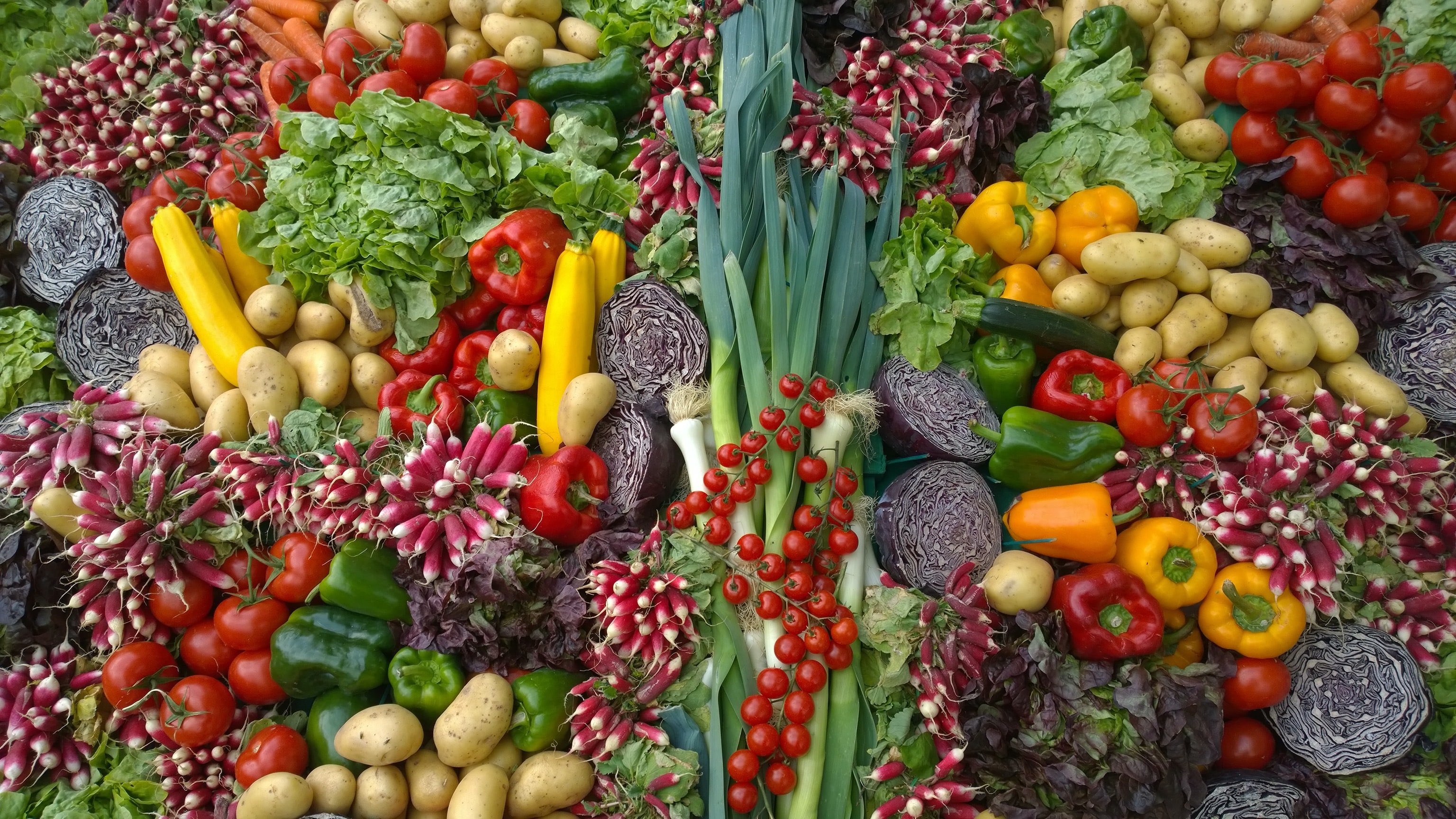 Foto von einem grossen Gemüseangebot